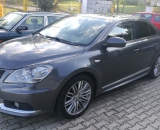 Suzuki Kizashi 2.4 118kW s italským BRC a válcovou nádrží v kufru.