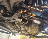 Škoda Fabia III  Nástřik podvozku a dutin voskem Dinitrol