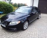 VOLVO S80 4.4 232kW přestavěno na LPG s italským zařízením BRC, nádrž místo rezervy, plnění u BA, spotřeba téhle V8 se pohybuje na 11l/100km LPG